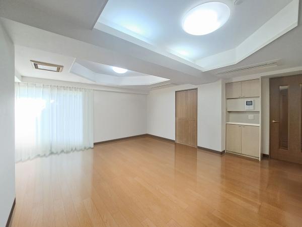 ゆとりのあるリビングダイニング（CGで作成したリフォームイメージです）