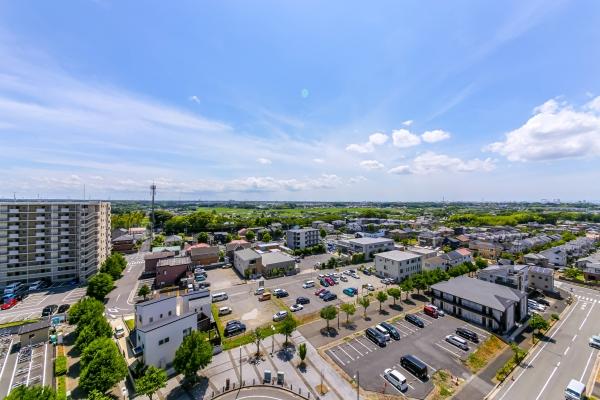 約15.5帖の広々としたリビングダイニング（CGで作成したリフォームイメージです）