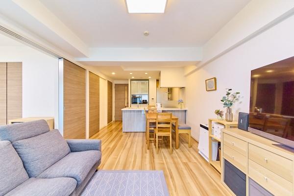 約１２．７帖のリビングと約４．６帖の洋室