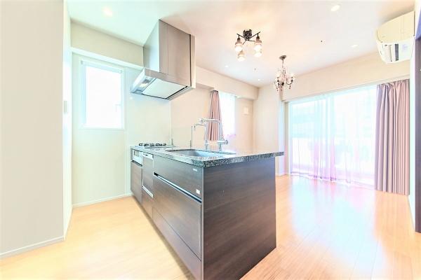 約10.3帖のリビングダイニングキッチン（CGで 作成した リフォーム イメージ です）