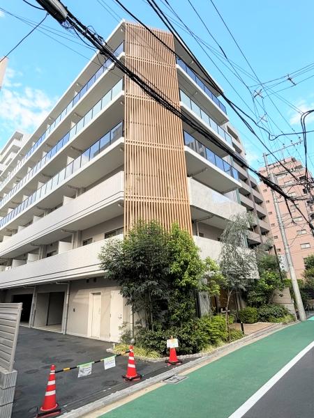 南西側から現地外観