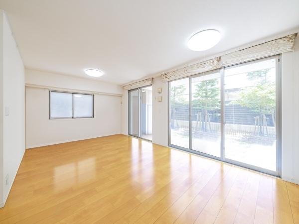 約１６．５帖のリビング・ダイニングは2面採光でございます。（ＣＧで作成したリフォームイメージです。）