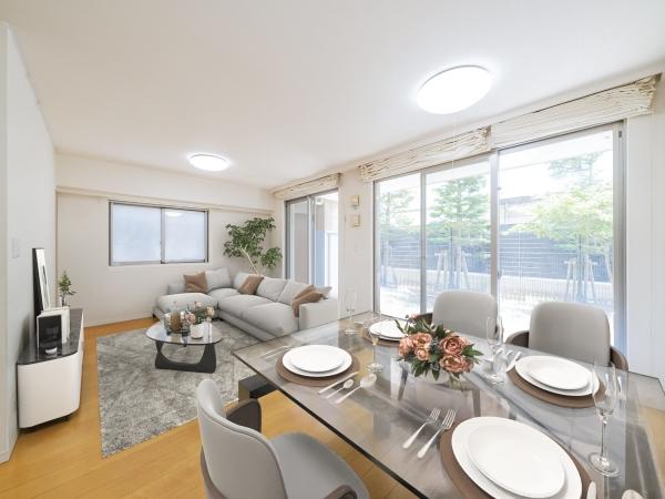 約１６．５帖のリビング・ダイニングは2面採光でございます。（ＣＧで作成したリフォームイメージです。）