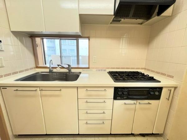 約１２．６帖のリビングダイニング