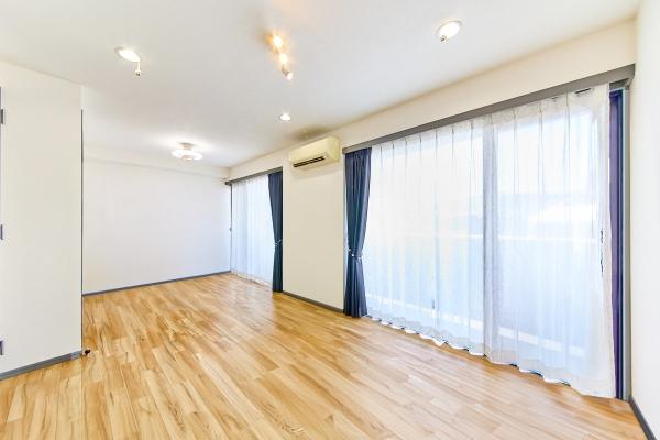 約１１帖のリビングダイニング　CGで作成したリフォームイメージです。