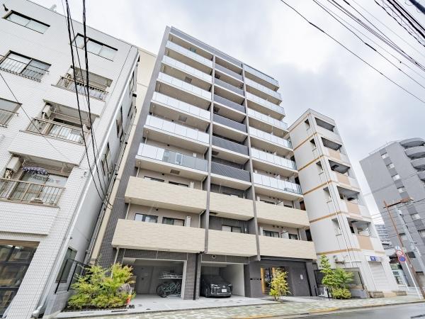 重厚でありながら繊細な表情を描く、洗練されたトラディショナルスタイル