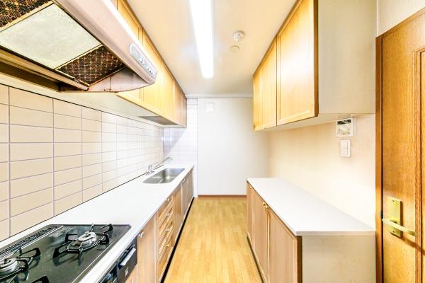 開放感のあるリビング・ダイニング（CGで作成したリフォームイメージです）