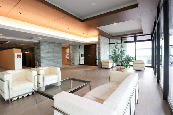 敷地の中心に位置する約800平米超のオアシスガーデン