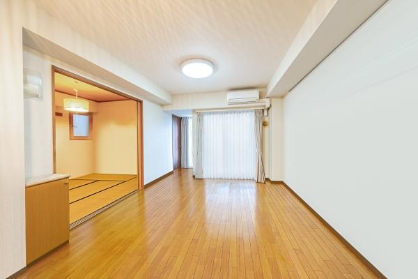 マンションエントランス（オートロックシステム有）