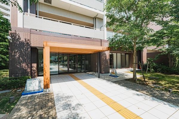 パークサイドエントランスアプローチ
