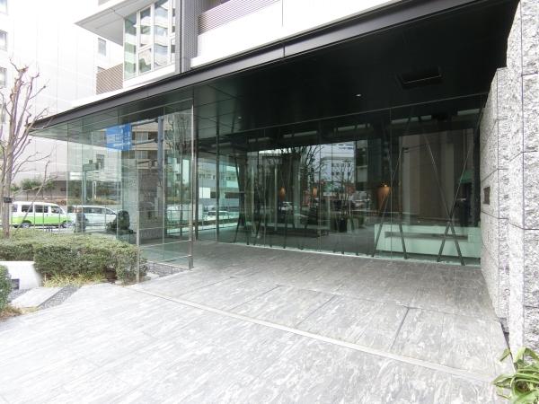 月額１３５，０００円で賃貸中、室内内見はできません。