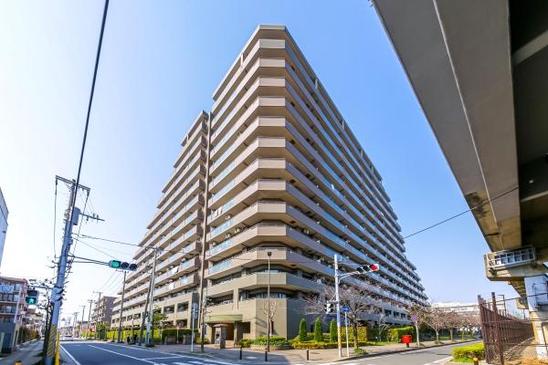 総戸数２２４戸の大規模レジデンス。