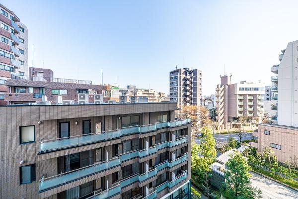 バルコニーからの眺望（眺望は永続的に保証されるものではありません）
