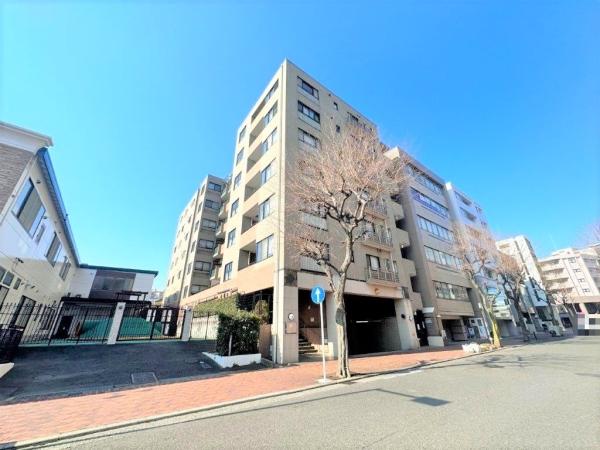 マンション東側外観