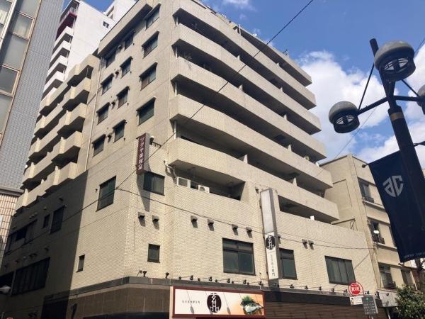 建物外観　地上１１階地下１階建ての３階部分