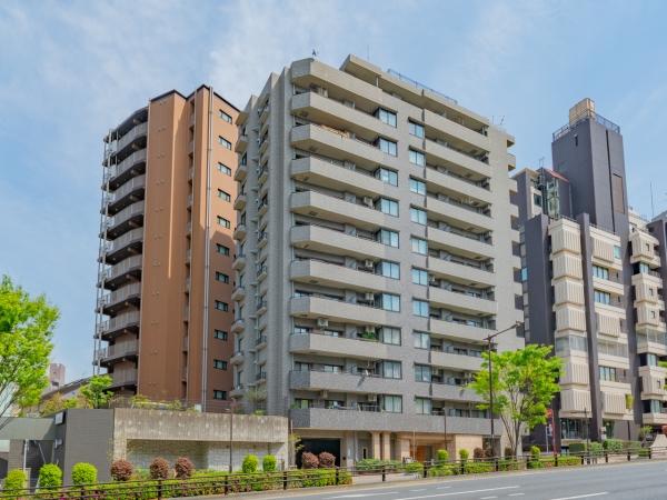1999年4月築、総戸数42戸、11階建10階部分角住戸