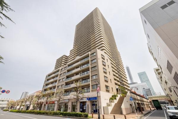 １９９２年８月竣工　建物外観