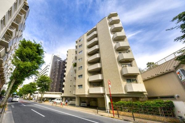 地上１２階建て／総戸数８３戸