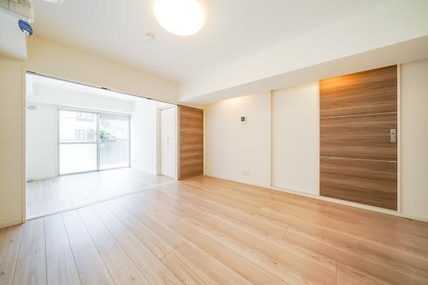 室内に柱の出っ張りがなく、家具の配置がしやすいDK