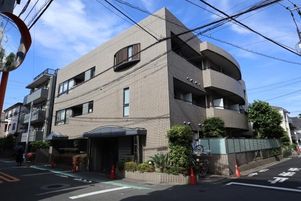 外壁タイル貼り、南西側から撮影