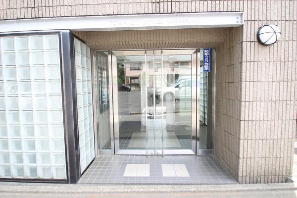 エントランス正面
