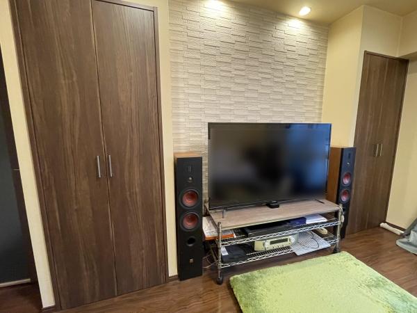 デザイン性のある壁紙でございます。
