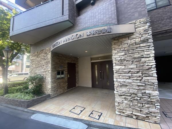 重厚感ある高層マンション