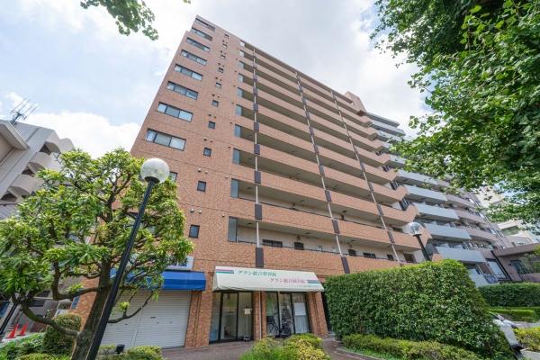 総戸数４２戸に店舗２戸を含みます。