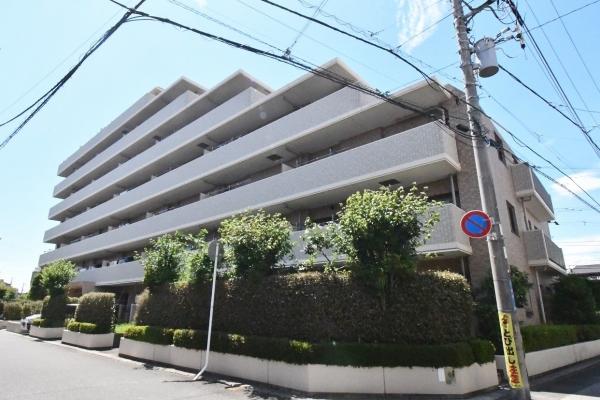 東側から　「妙典」駅徒歩９分、「行徳」駅徒歩１３分のフラットアプローチ