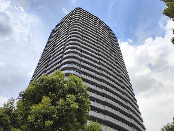31階建　緑に囲まれたタワーマンション