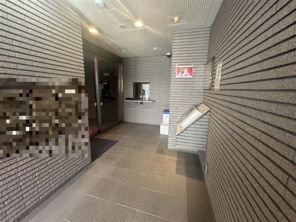 マンションエントランス