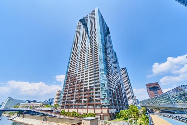 朝潮運河に面したSEA TOWER