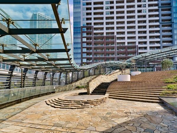 朝潮運河に面したSEA TOWER