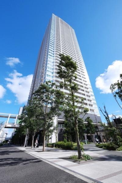 2020年築、地上44階の高層タワーレジデンス