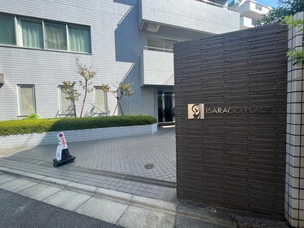 マンション出入口