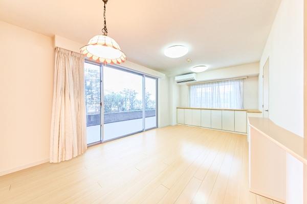 現地外観写真（大規模修繕工事実施中）