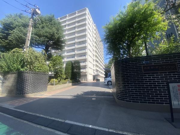 旧古河庭園から徒歩4分の落ち着いた佇まい