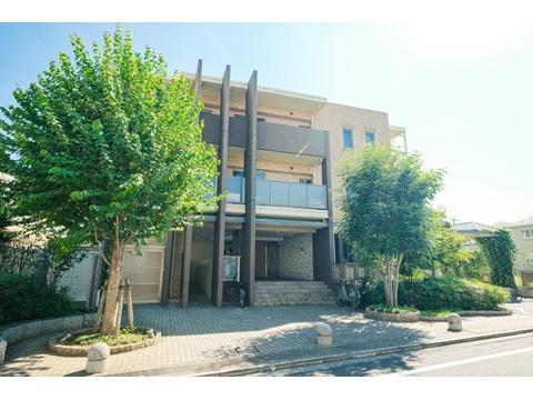 第一種低層住居専用地域に佇むレジデンス