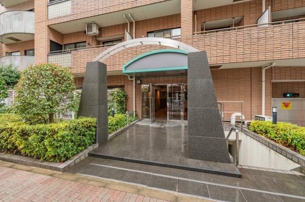 マンションエントランス