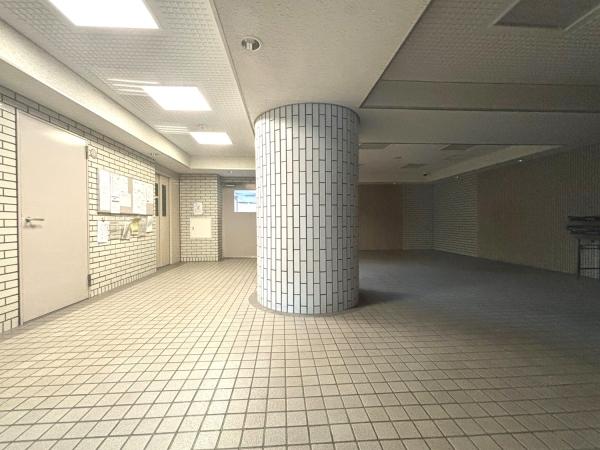 南西側より現地外観