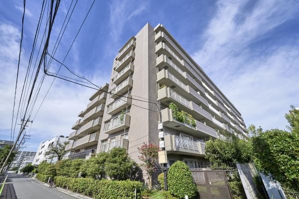 「志村三丁目」駅徒歩6分の立地に佇む総戸数89戸のマンション