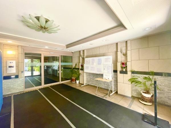マンションの顔であるエントランスが日々をお出迎え