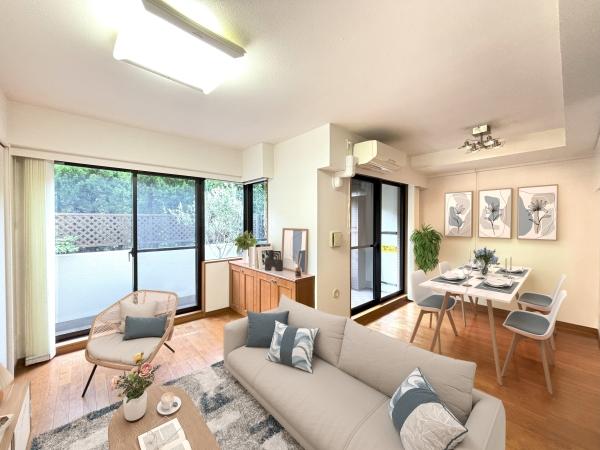 リビングダイニング　（CGで作成したリフォーム・家具設置イメージです）