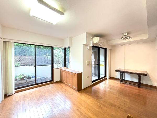 リビングダイニング　（CGで作成したリフォーム・家具設置イメージです）