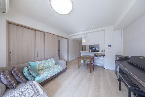 TES温水式床暖房付き　暖かな日差しが届く約14.0帖のLDK