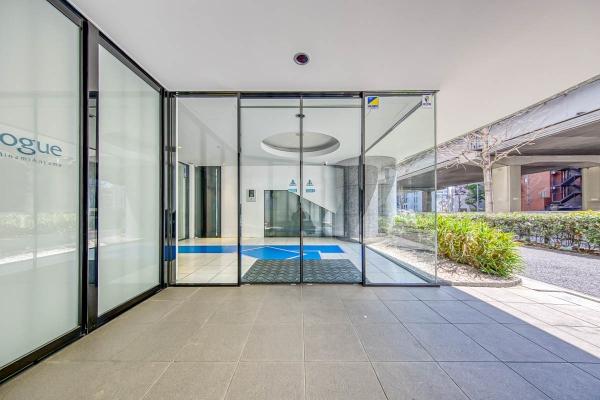 エントランス外観