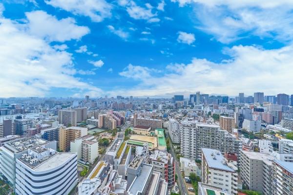 開放感のある西側バルコニーからの眺望（眺望は永続的に保証されるものではありません）