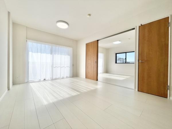 「リビングダイニング」