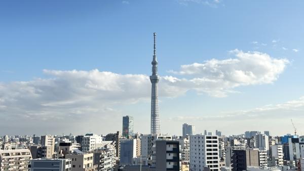 リビングダイニングから望む東京スカイツリー（眺望は永続的に保証されるものではありません）