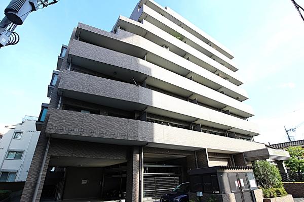 1996年2月築、総戸数31戸のマンションです。